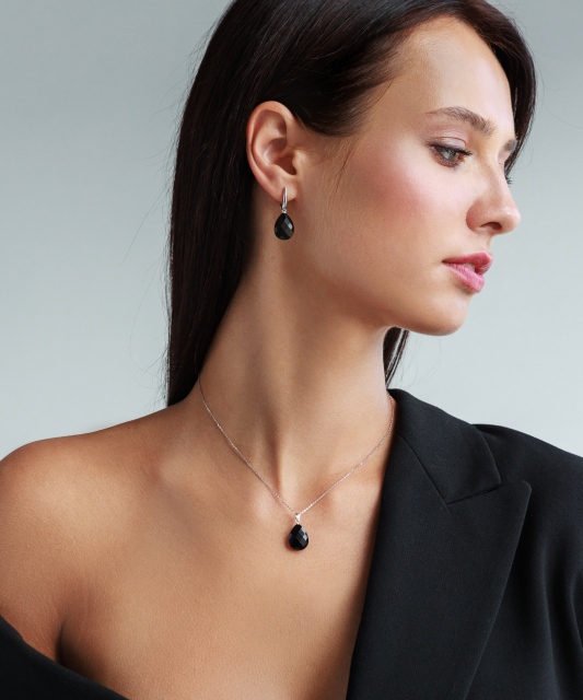 Sudraba auskari Ar Oniksu - auskari ar pērlēm - Goldinga