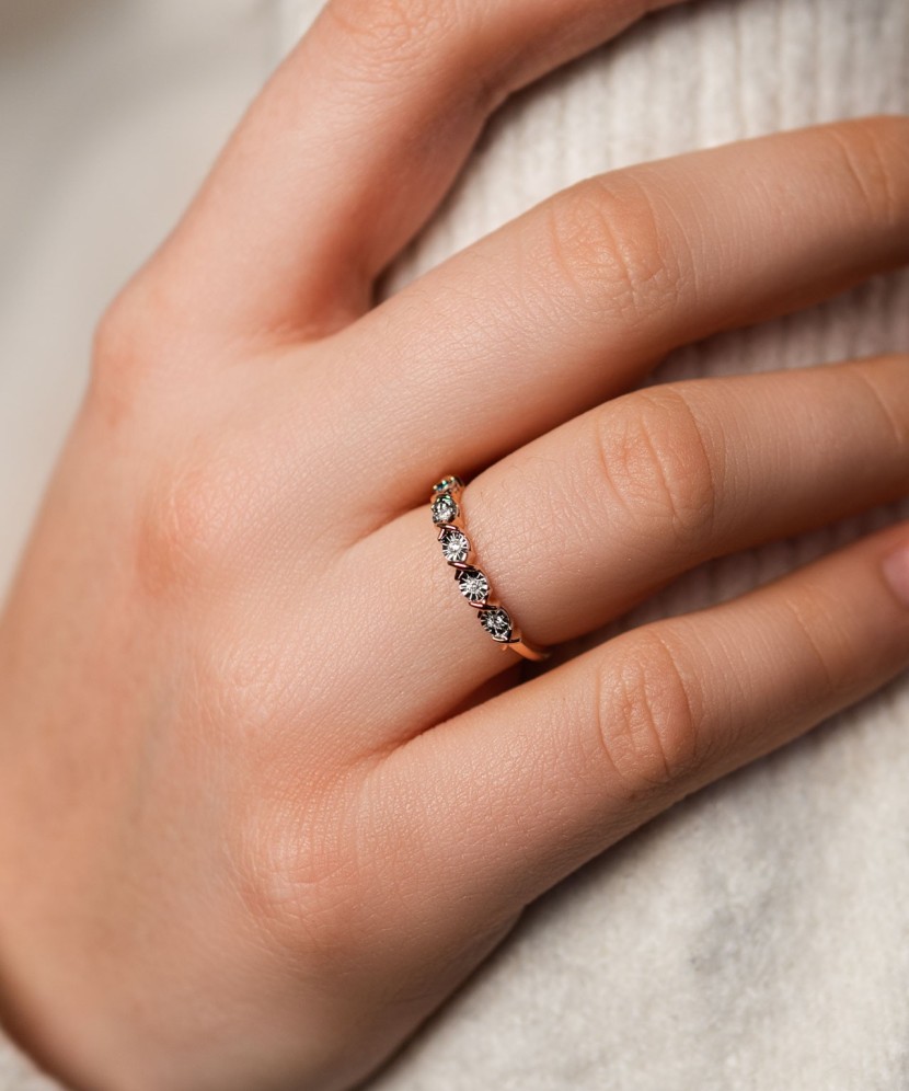 Кольцо из золота с бриллиантами