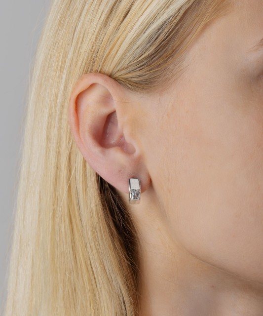 Серьги из серебра с цирконом