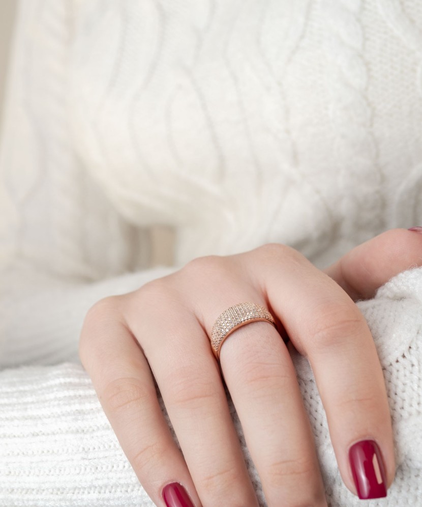 Zelta gredzens ar cirkonijiem