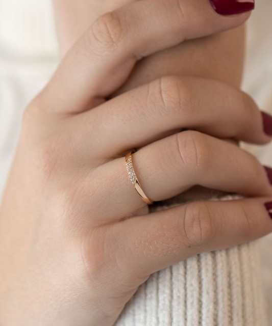 Zelta gredzens ar cirkonijiem