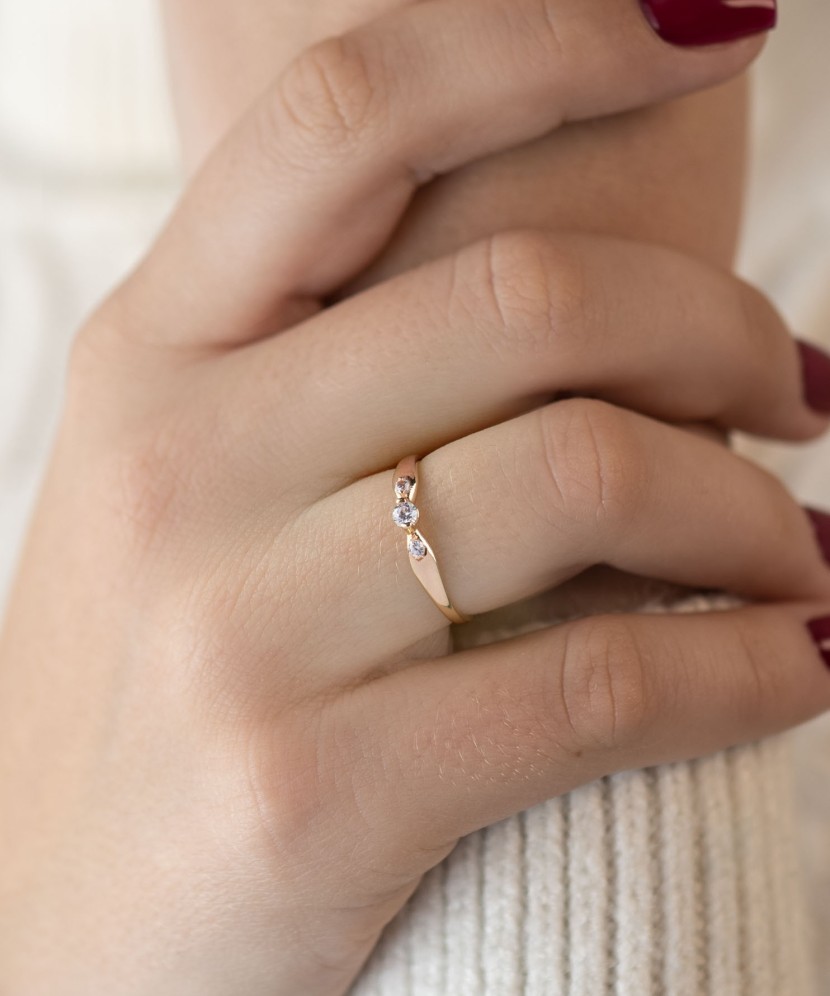 Золотое кольцо с цирконами