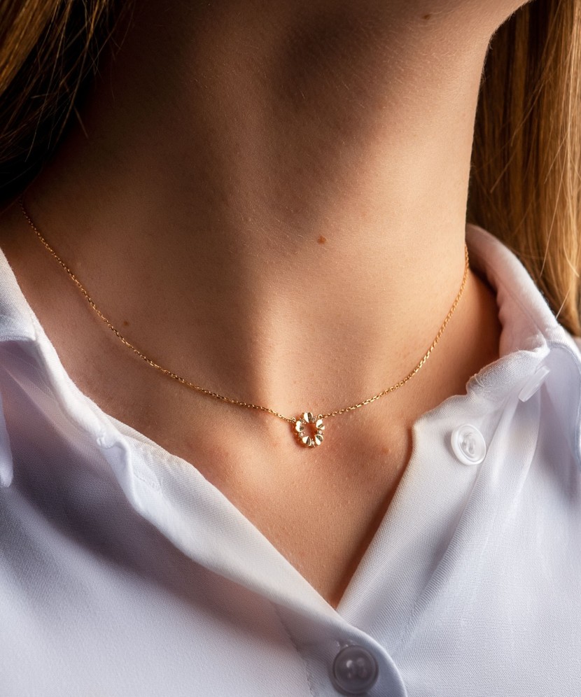 Zelta ķēdīte ar cirkonija piekariņu