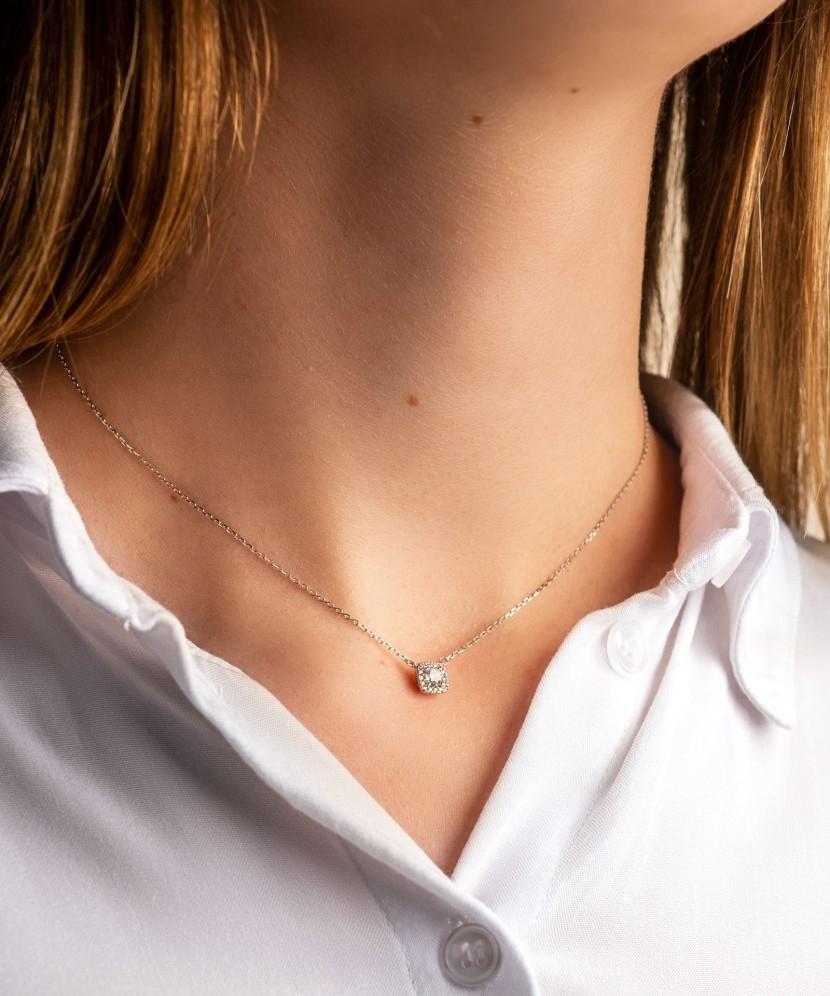 Baltā zelta ķēdīte ar cirkonija piekariņu