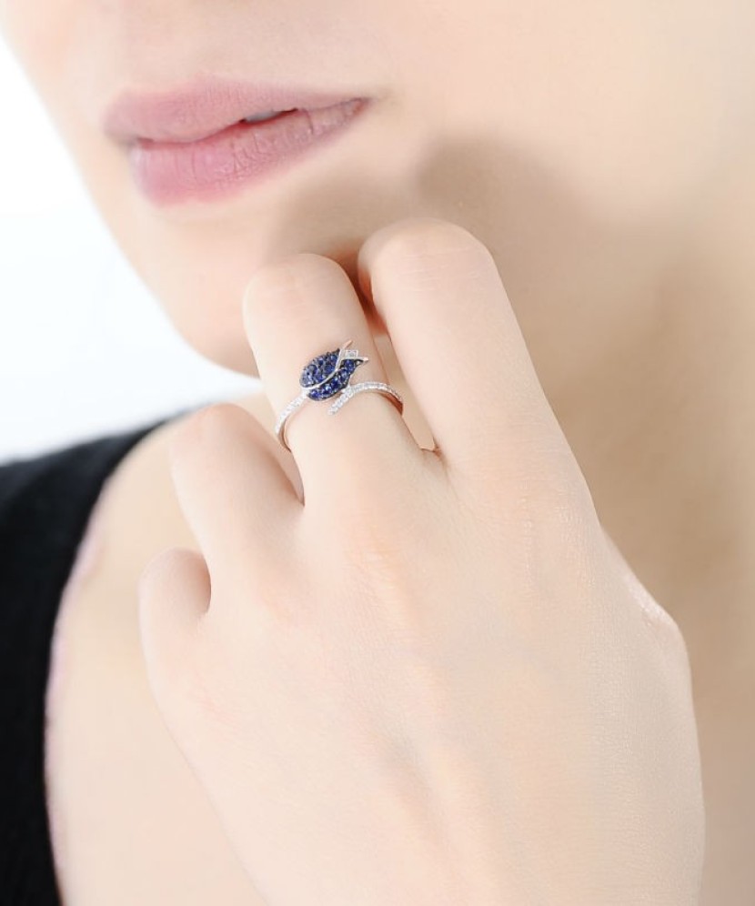 Sudraba gredzens ar cirkonijiem