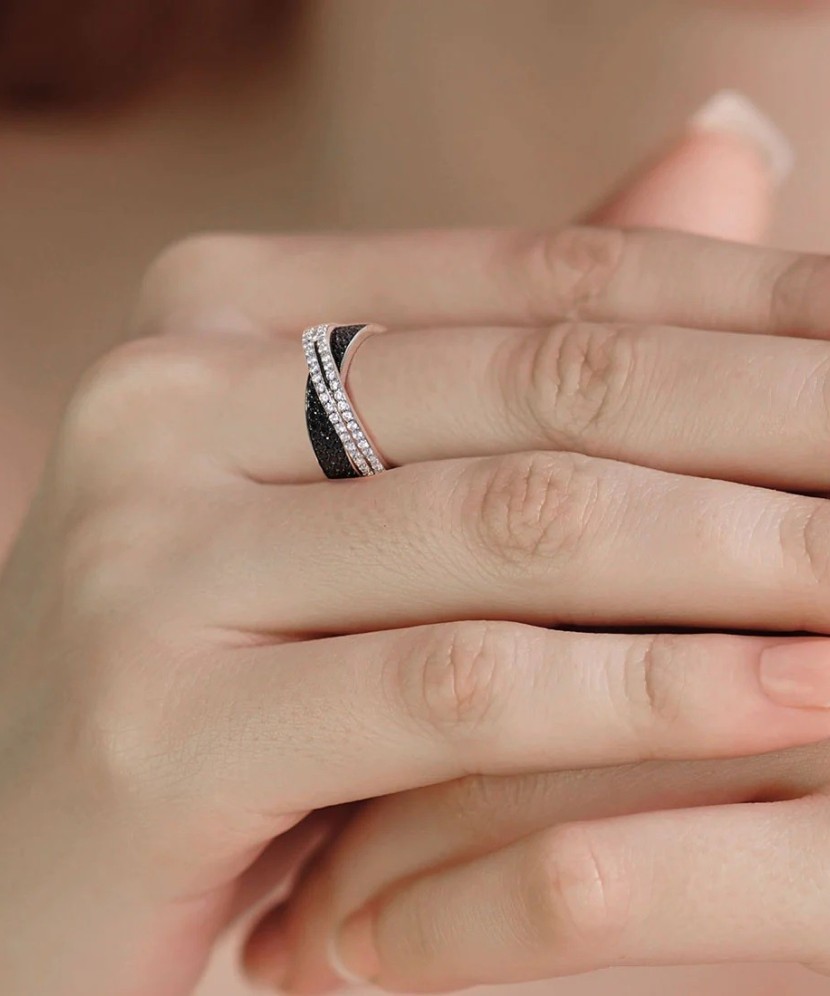 Sudraba gredzens ar cirkonijiemun špineļiem - Goldinga