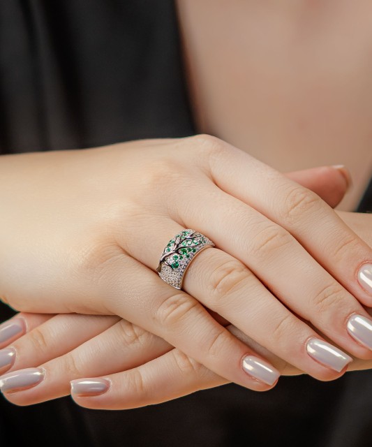 Sudraba gredzens ar cirkonijiem