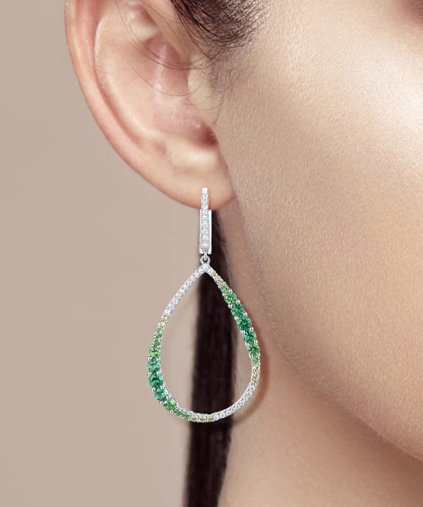 Серебряные серьги со шпинелями и цирконами