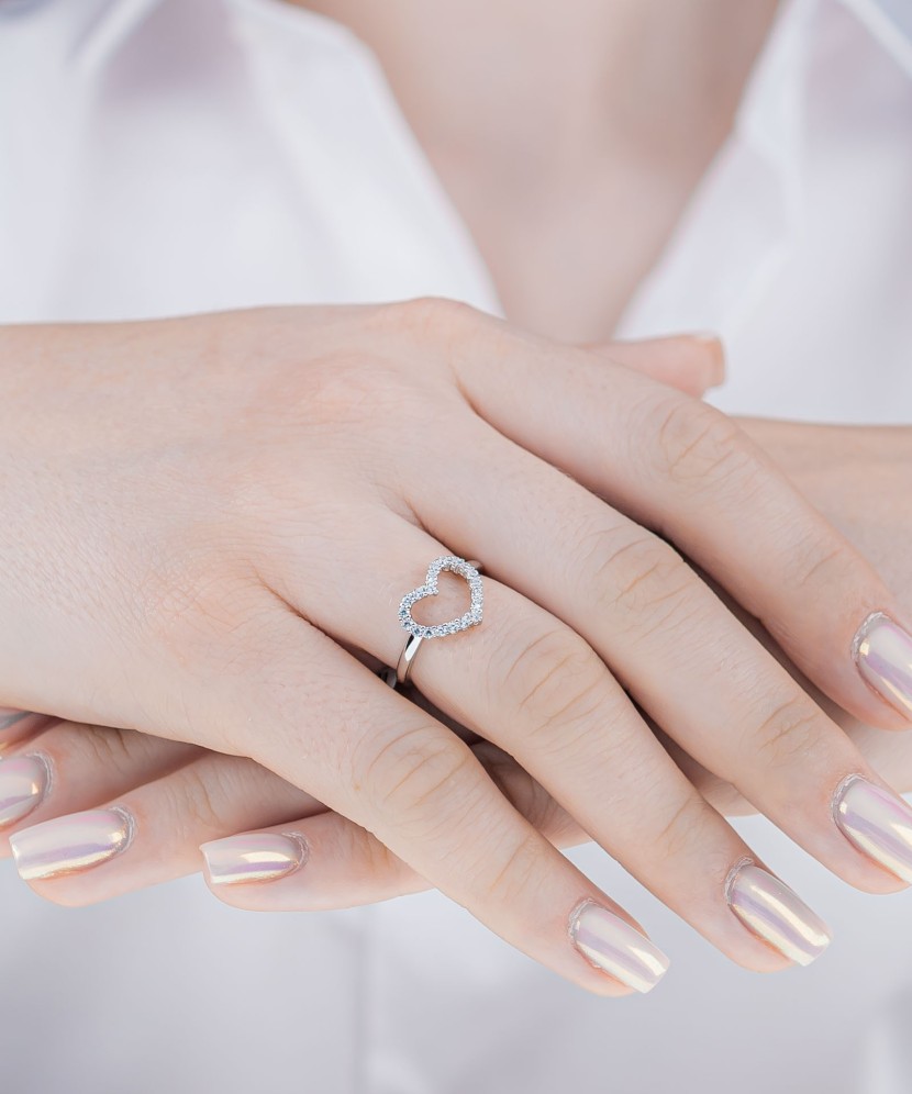 Sudraba gredzens ar cirkoniem