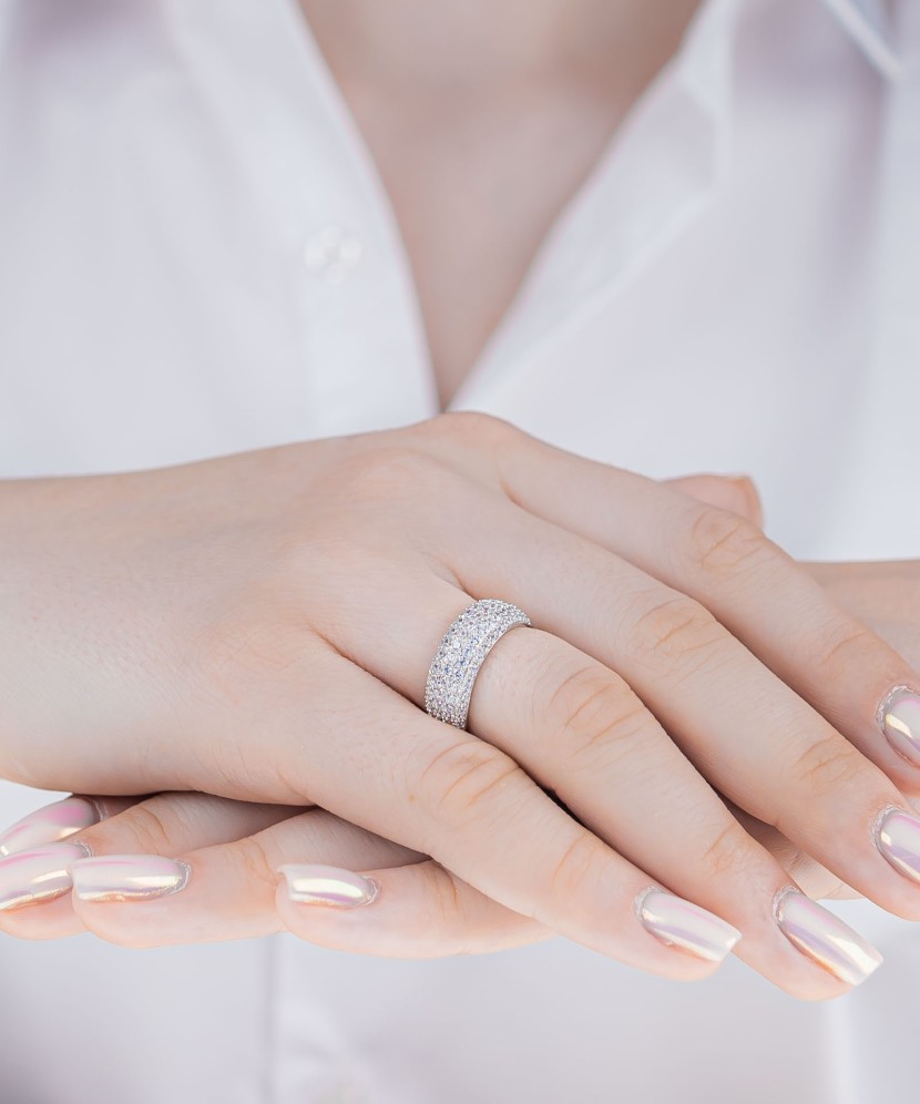 Sudraba gredzens ar cirkoniem