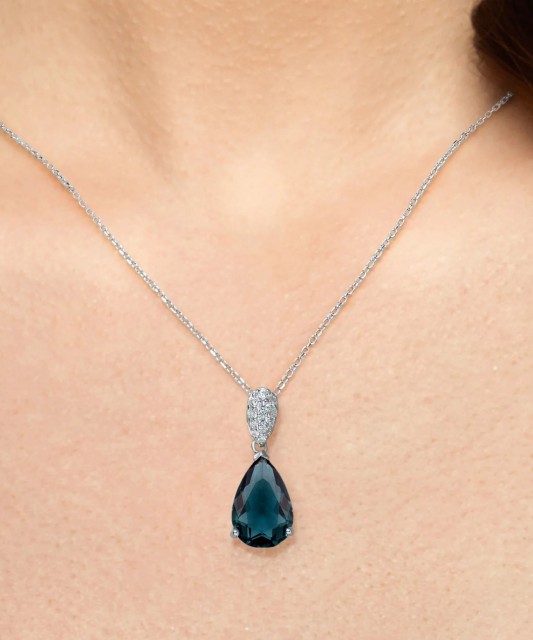 Sudraba kulons ar cirkoniem