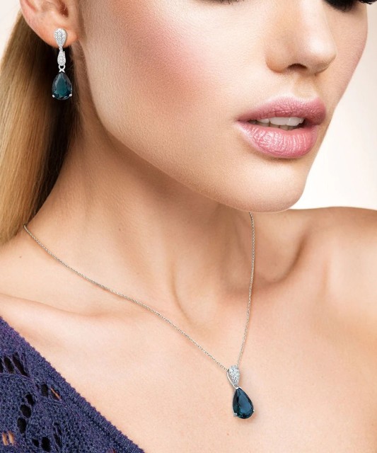 Sudraba kulons ar cirkoniem