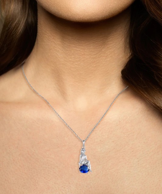 Sudraba kulons ar cirkonu "Jaunava"