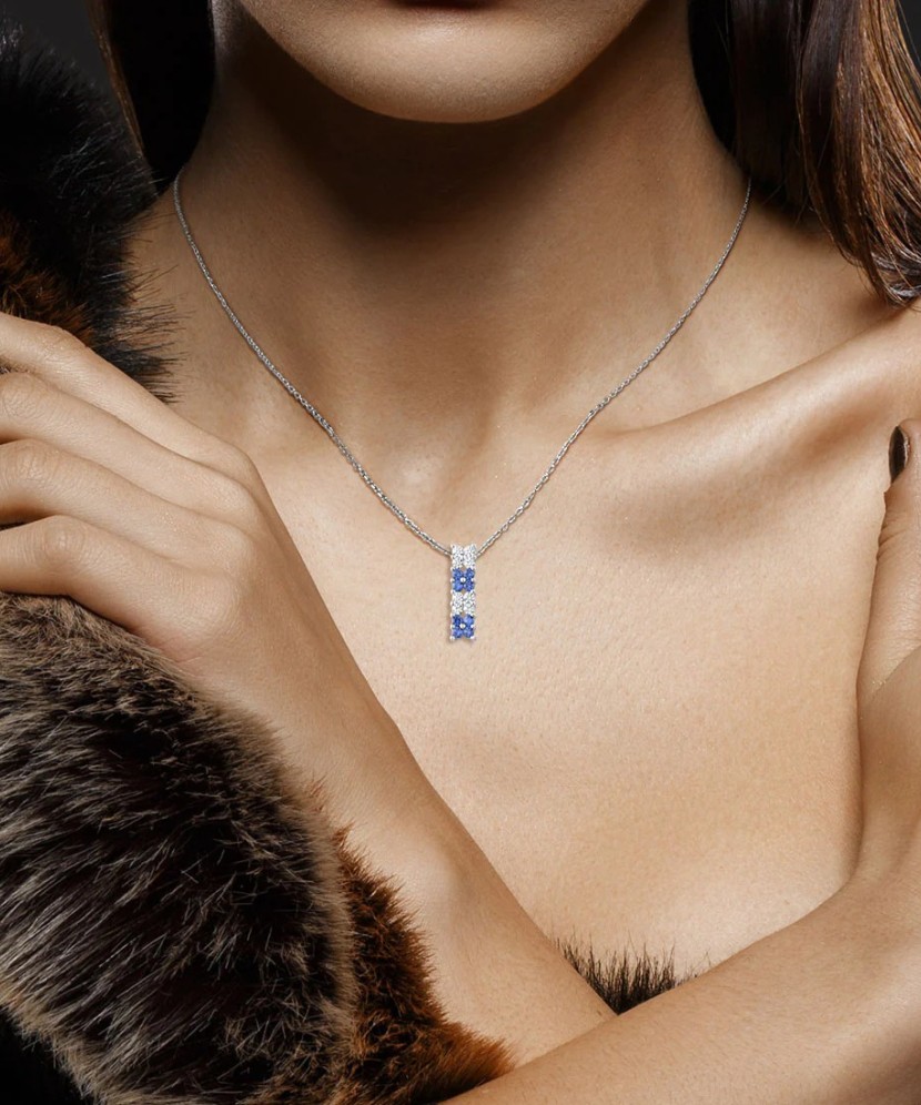 Sudraba kulons ar cirkoniem