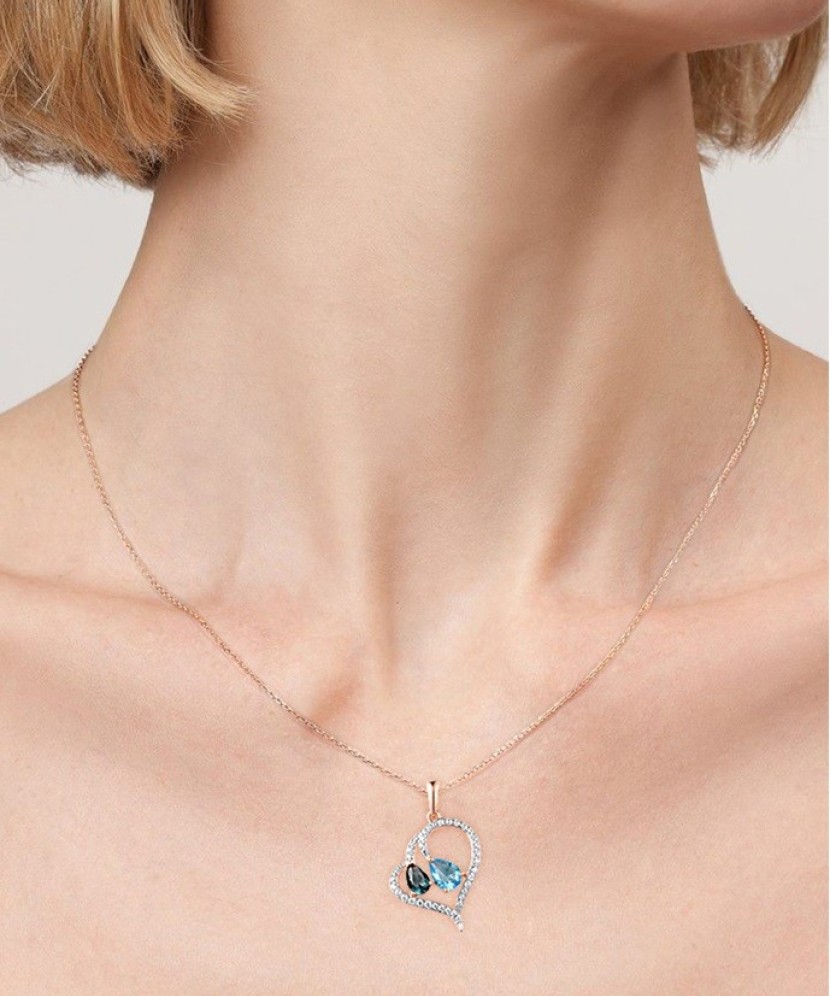 Apzeltīts Sudraba kulons ar cirkoniem "Sirds"