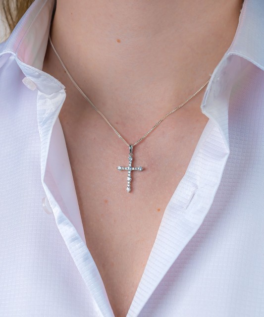 Серебряный подвеска с цирконами "крест"