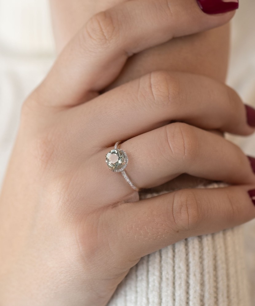 Кольцо из желтого золота с бриллиантами и кварц