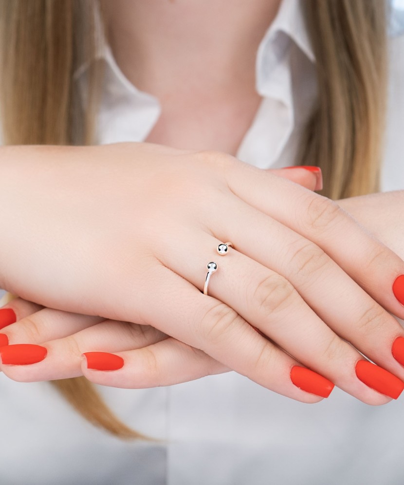 Серебряное кольцо