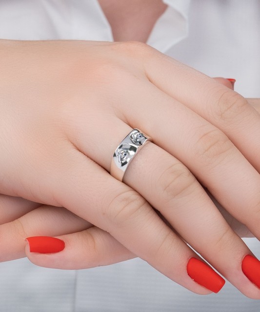 Sudraba gredzens ar cirkonijiem