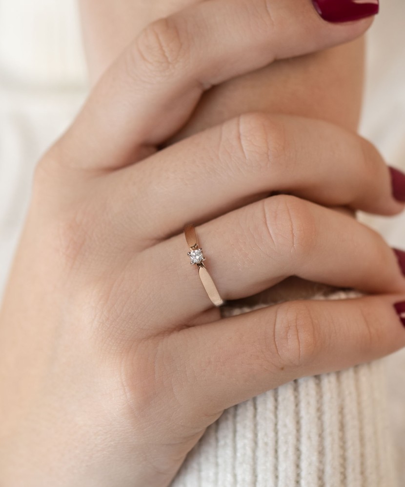 Zelta gredzens ar briljantu