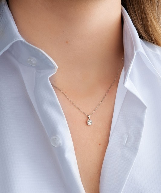 Baltā Zelta Piekariņš Ar Dimantiem - Goldinga