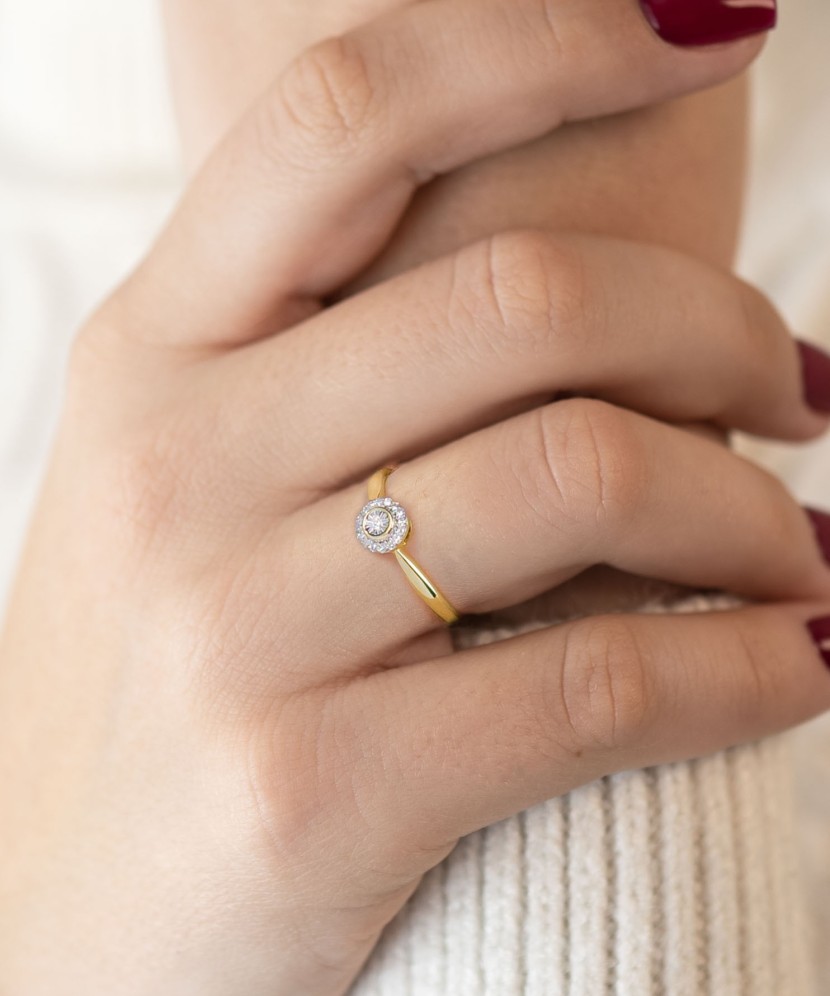 Кольцо из желтого золота с бриллиантами