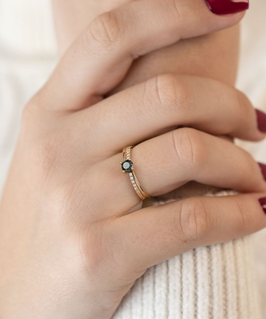 Золотое кольцо с цирконами