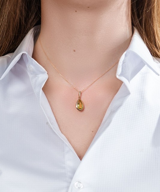 Zelta piekariņš ar zaļu kvarcu - Goldinga