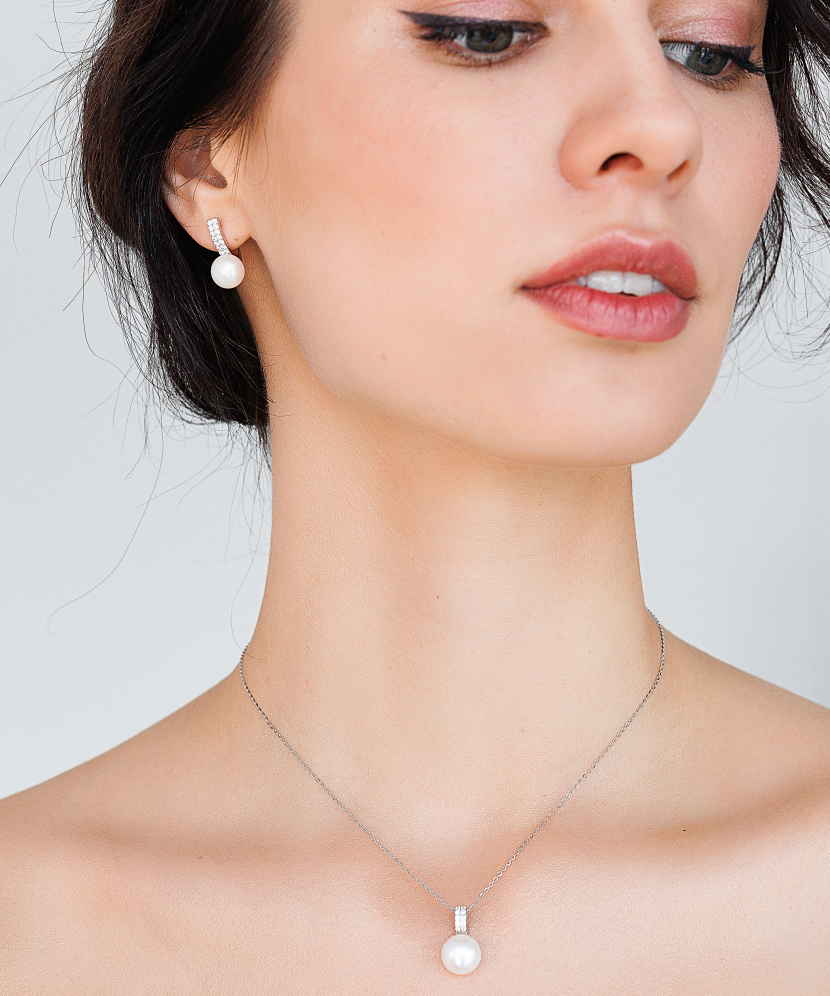 Серебряный подвеска с жемчугом и цирконами