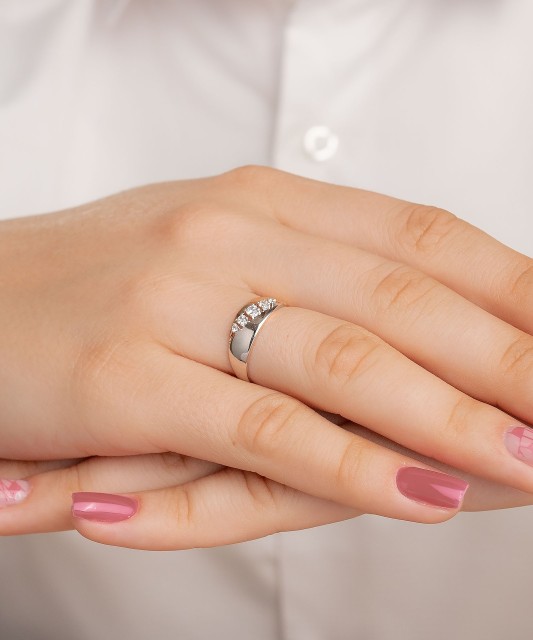 Zelta gredzens ar cirkonijiem - Goldinga