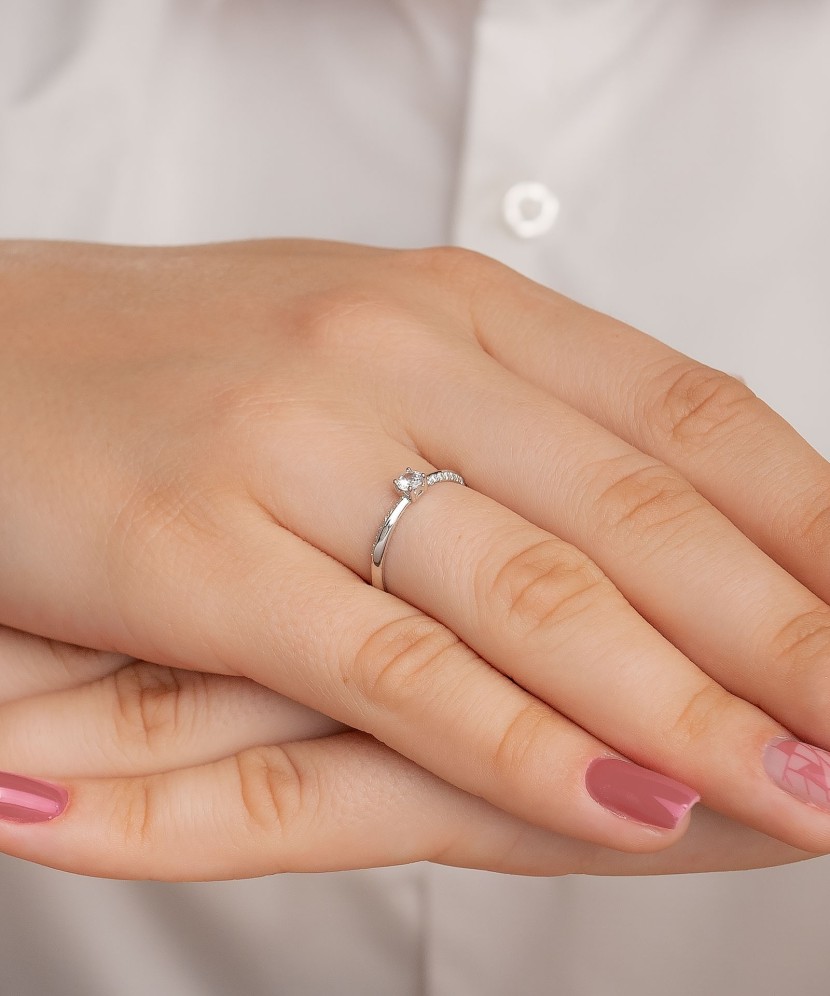 Baltā zelta gredzens ar cirkonijiem - Goldinga