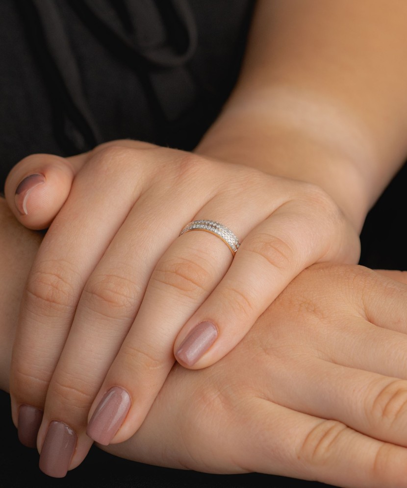 Золотое кольцо с алмазами