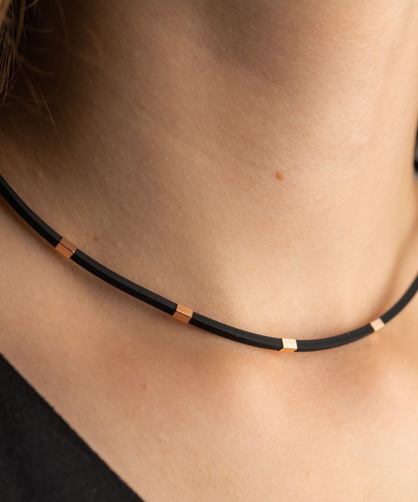 Шнурок из каучука с золотом 2.5mm