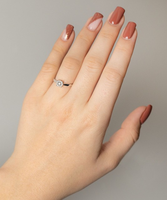 Baltā zelta gredzens ar dimantiem - Goldinga