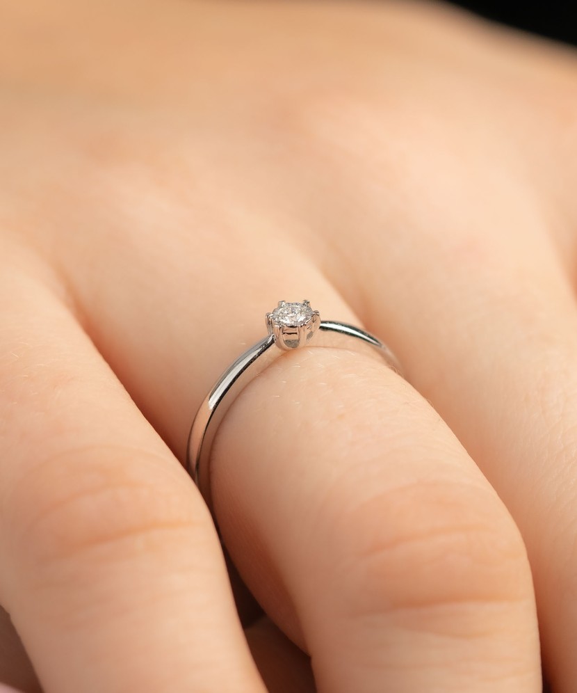 Baltā zelta gredzens ar briljantu - Goldinga