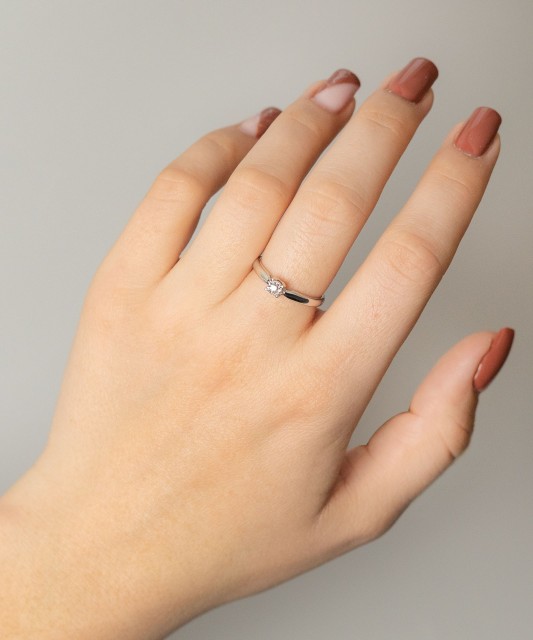 Baltā zelta gredzens ar briljantu - Goldinga