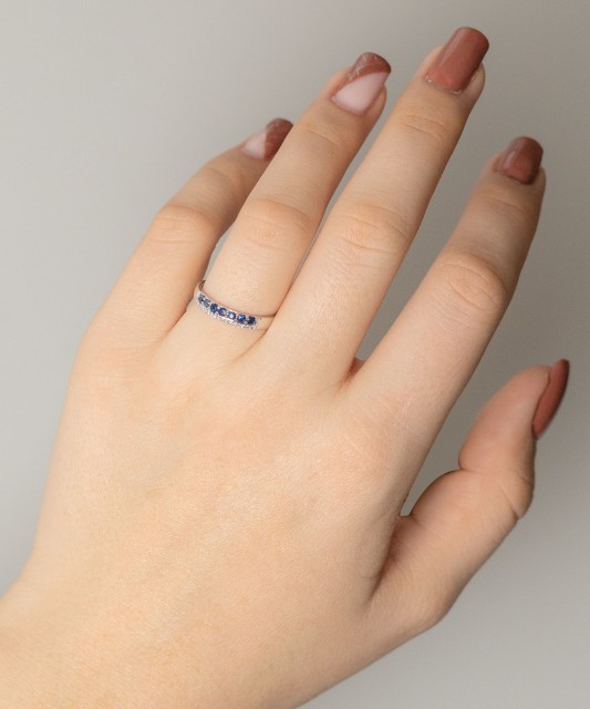 Baltā zelta gredzens ar safīriem un briljantiem - Goldinga