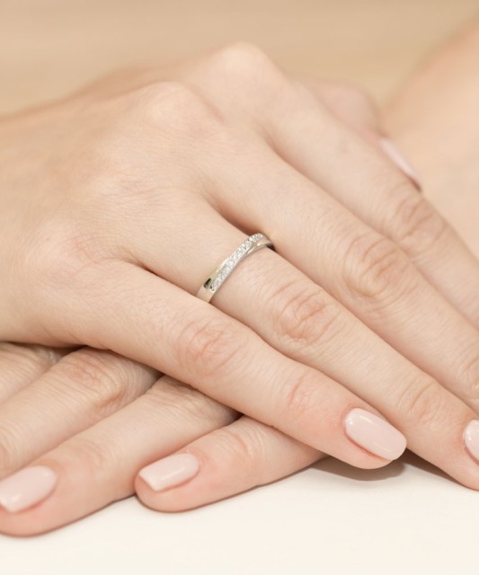 Baltā zelta gredzens ar dimantiem - Goldinga