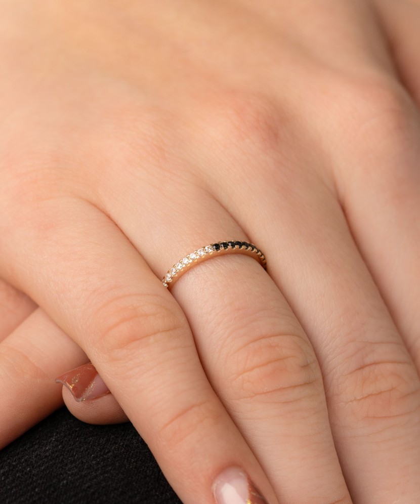 Zelta gredzens ar cirkonijiem