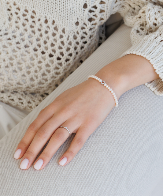 Rokassprādze ar pērlēm, cirkonijiem un sudrabu