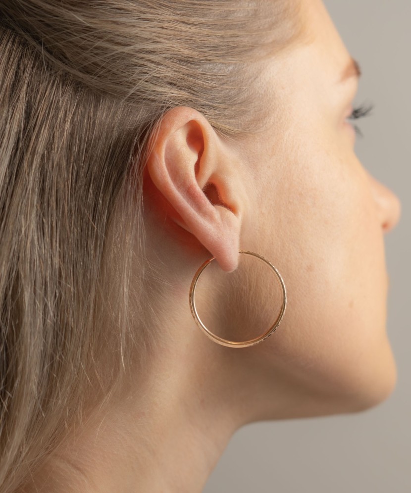 Zelta auskaru komplekti ar gravējumu 34mm - Goldinga