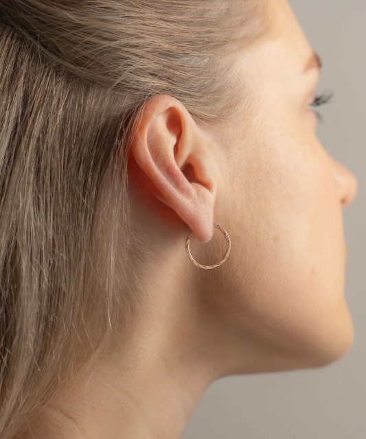 Золотые серьги конго (кольца) с гравировкой 18mm