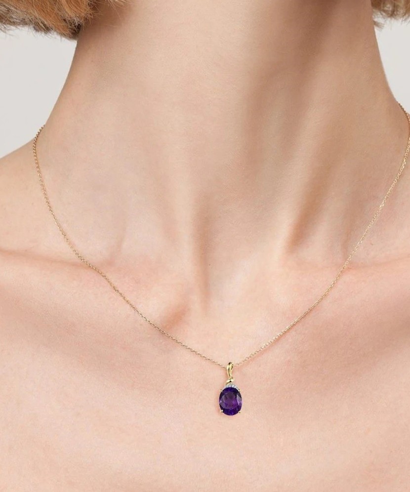 Dzeltena zelta kulons ar ametistu un dimantiem