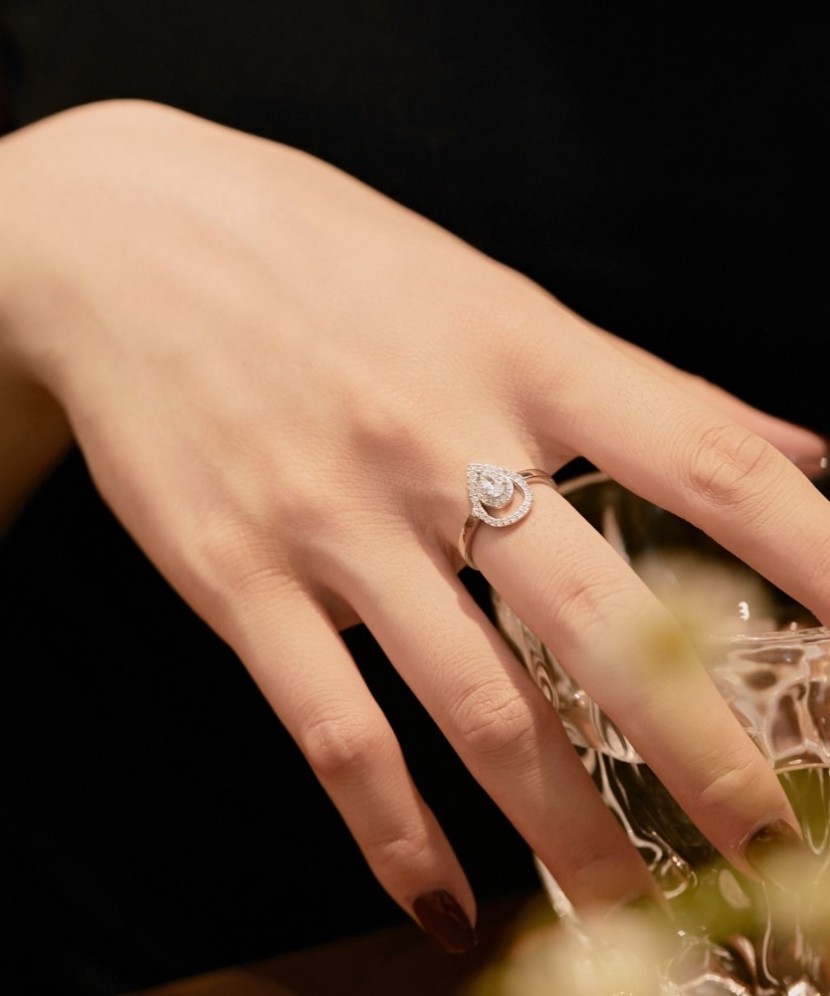 Sudraba gredzens ar cirkonijiem