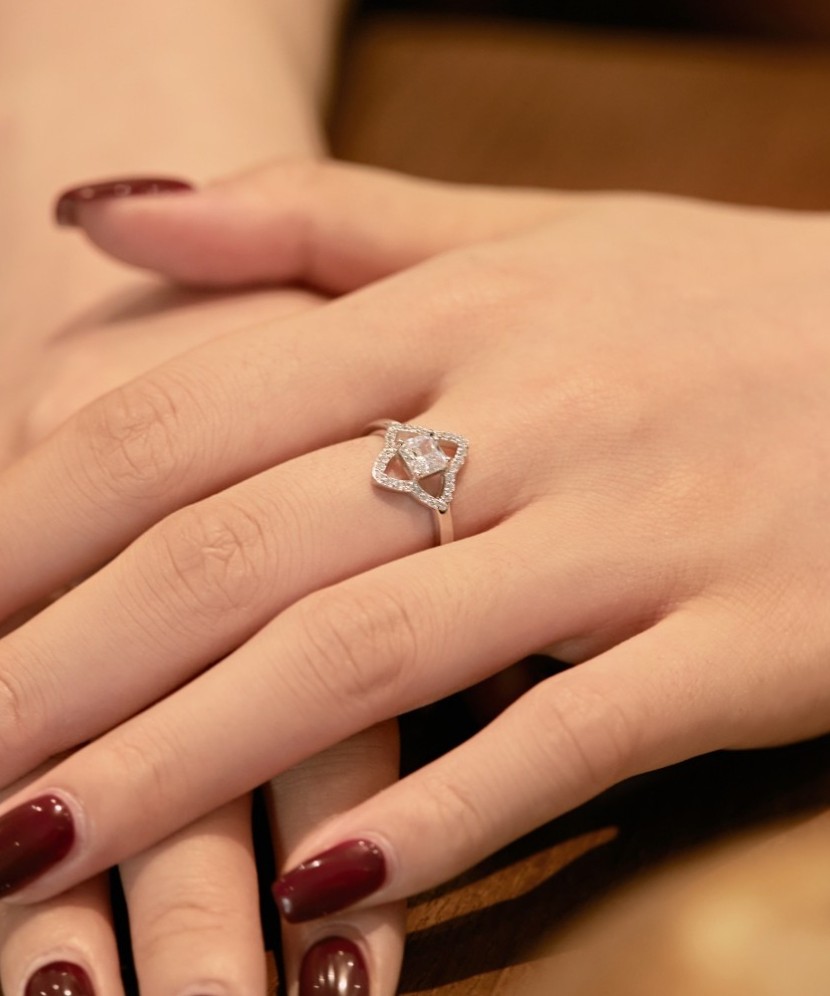 Sudraba gredzens ar cirkonijiem - Goldinga