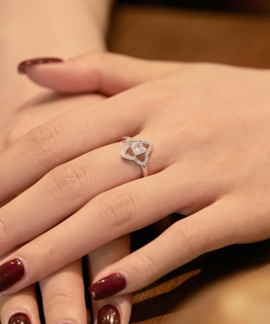 Sudraba gredzens ar cirkonijiem - Goldinga