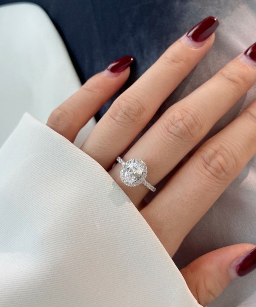 Sudraba gredzens ar cirkonijiem