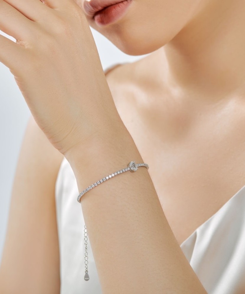 Sudraba rokassprādze ar cirkonijiem