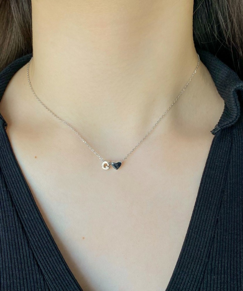 Sudraba ķēdīte ar piekariņu G burts