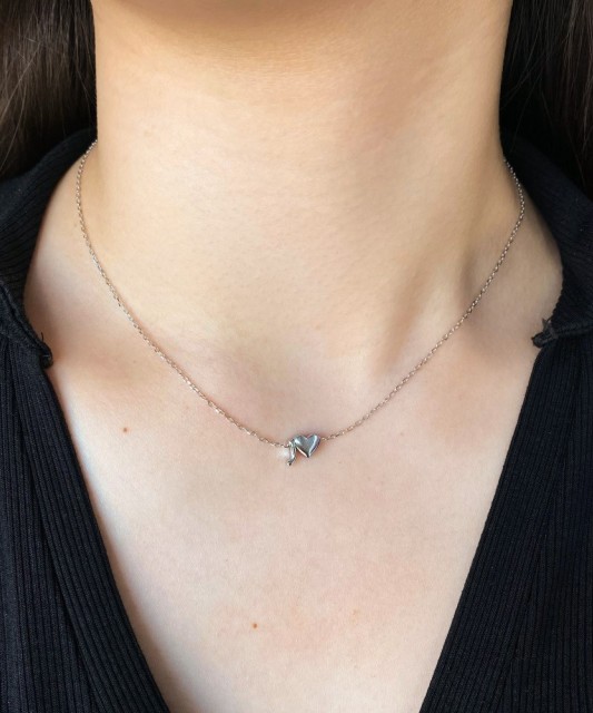 Серебряная цепочка с подвеской в виде буквы J